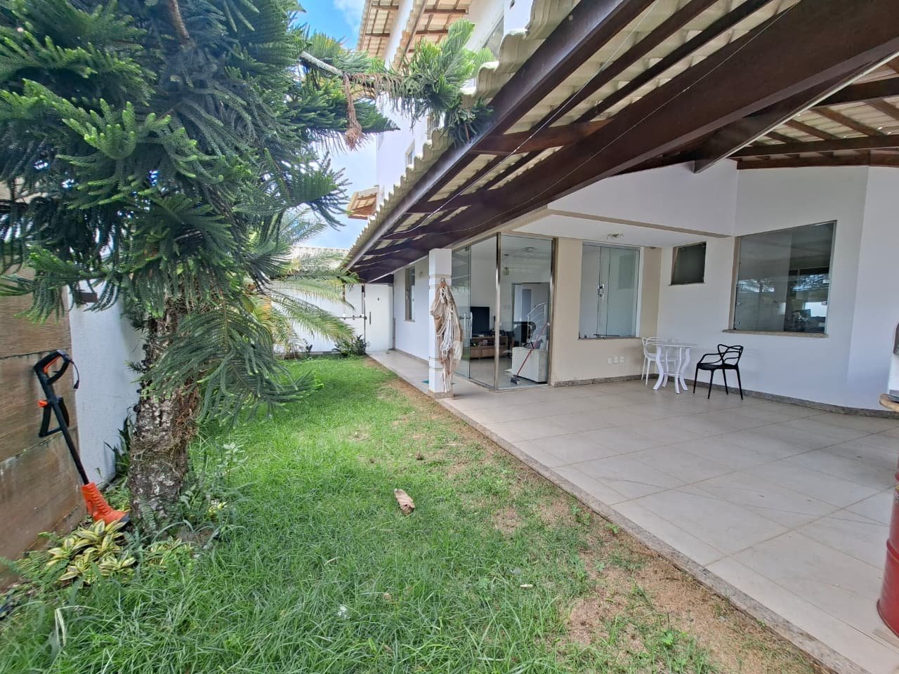 Casa de Alto Padrão no Condomínio Brisas do Leste – Maria Preta